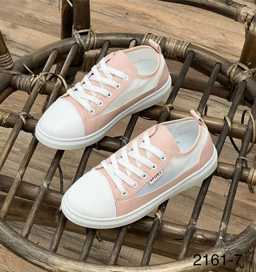 ,кеды красные женские,красные кеды женские с перфорацией,красные кеды,женские кеды