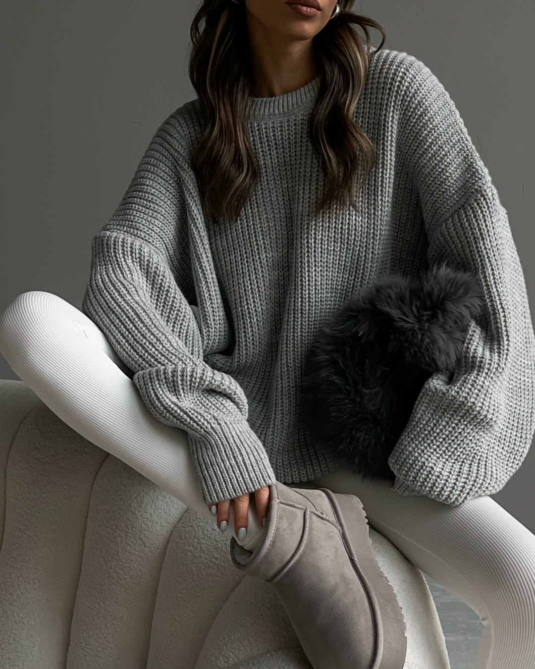 джемпер оверсайз,вязаный свитер оверсайз,модные свитера,женский свитер,вязаные джемпера