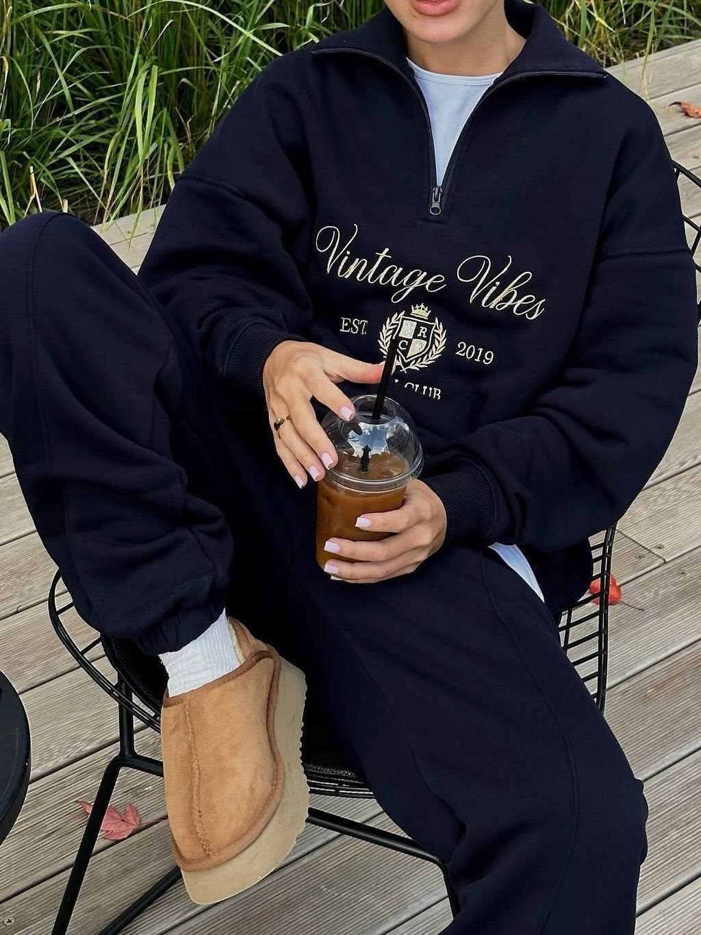 спортивные костюмы оверсайз,спортивный костюм оверсайз женский,в спортивном костюме,свитшот женская