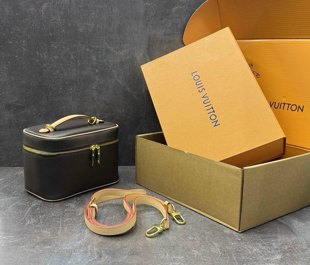 louis vuitton косметичка louis vuitton,косметичка louis vuitton из натуральной кожи,louis vuitton косметичка,сумка косметичка louis vuitton,женская сумка louis vuitton