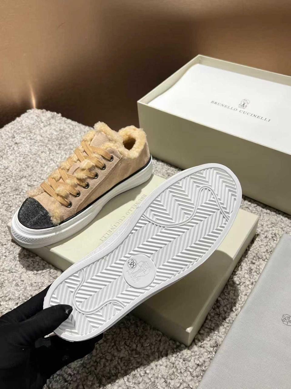 ,кеды диор,кроссовки женскиe,кроссовки кристиан диор женские,замшевые кроссовки