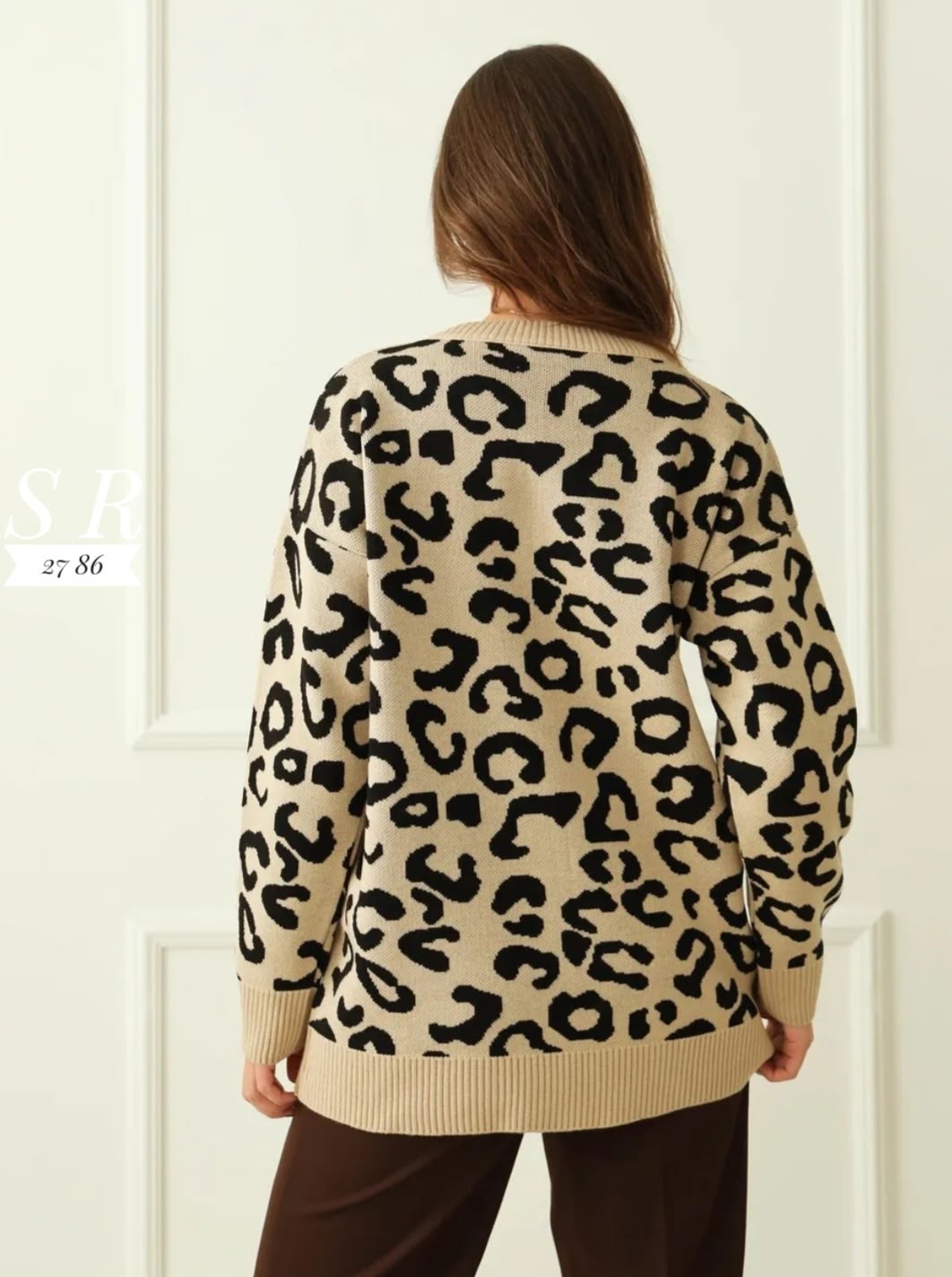 свитера женские,свитер леопардовый оверсайз трикотажный,свитер леопардовый оверсайз,свитер с леопардовым принтом,вязаные свитера