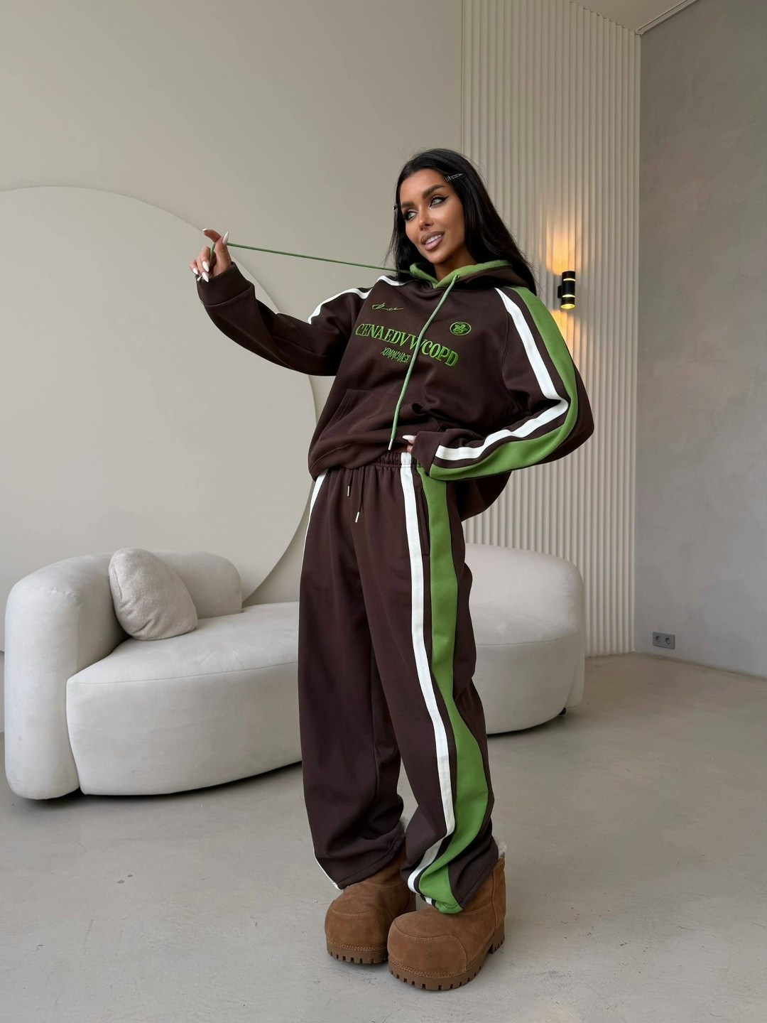 стильные костюмы,костюм спортивный с,костюмы женские спортивные,стильные женские костюмы,спорт костюм