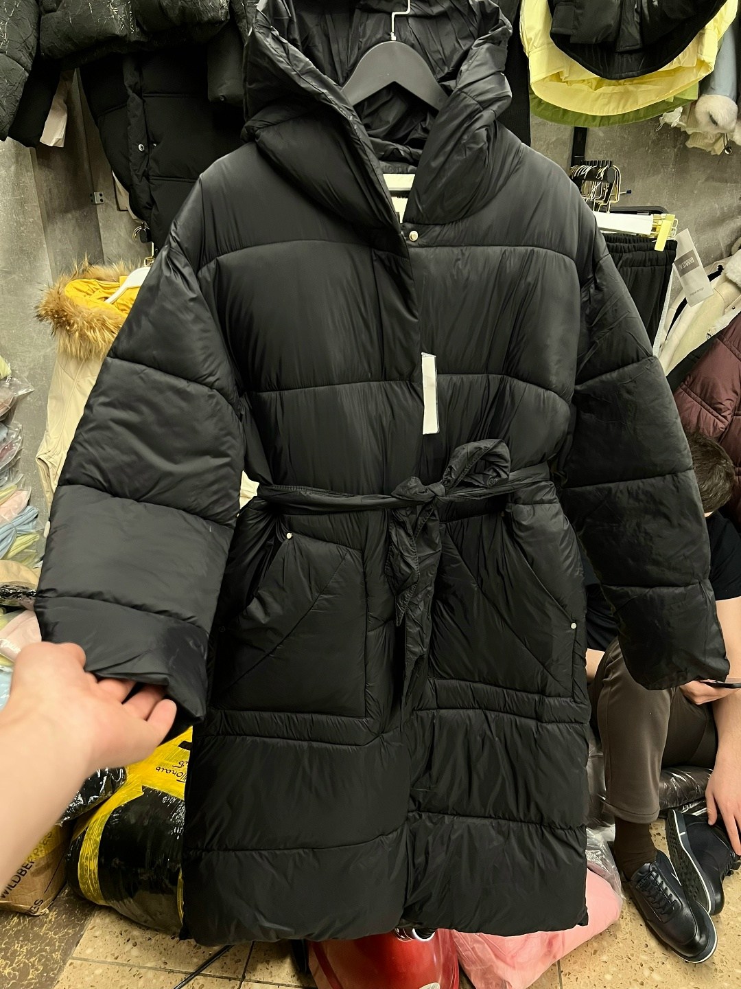 куртка зимняя женская,куртка женская бежевая,пуховик оверсайз с поясом,пуховик оверсайз,стильные пуховики