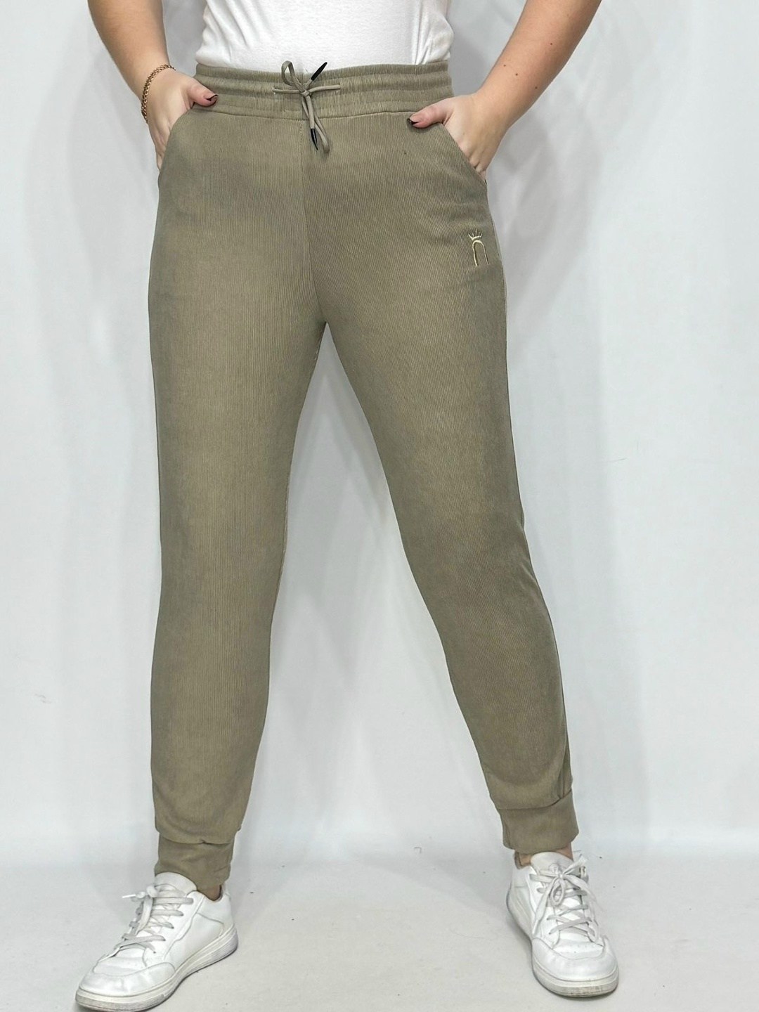 велюровые штаны,брюки велюровые,спортивные брюки,велюровые штаны женские с манжетом,брюки спортивные женская