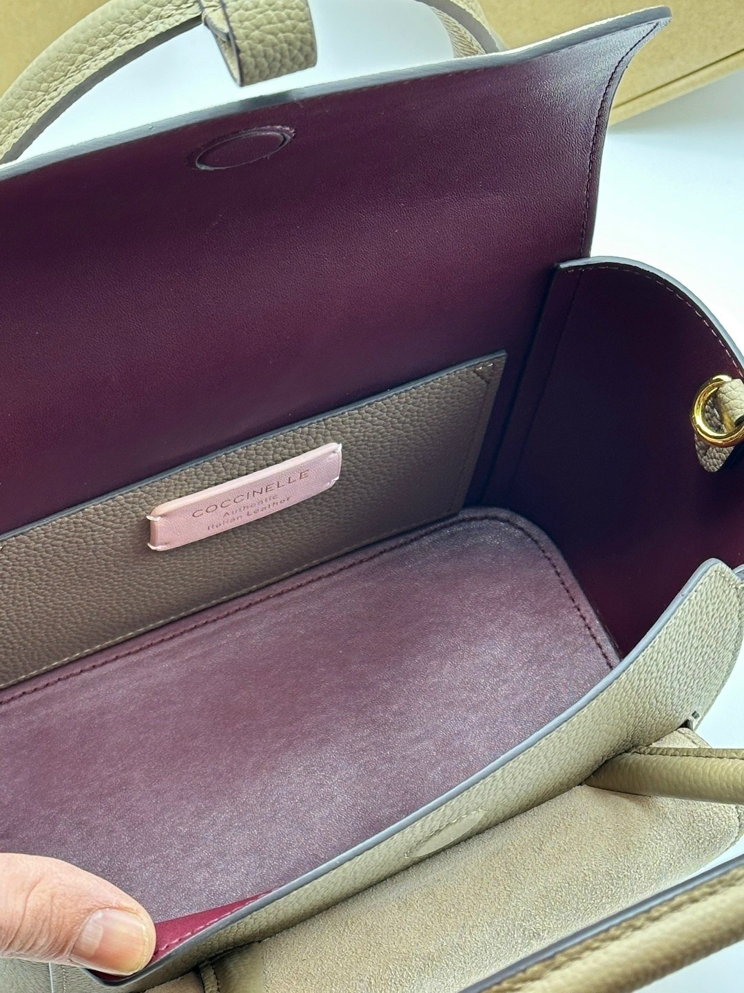 сумка coccinelle,сумки coccinelle замшевая сумка,сумка coccinelle arlettis,сумка coccinelle b14 medium,женская сумка coccinelle