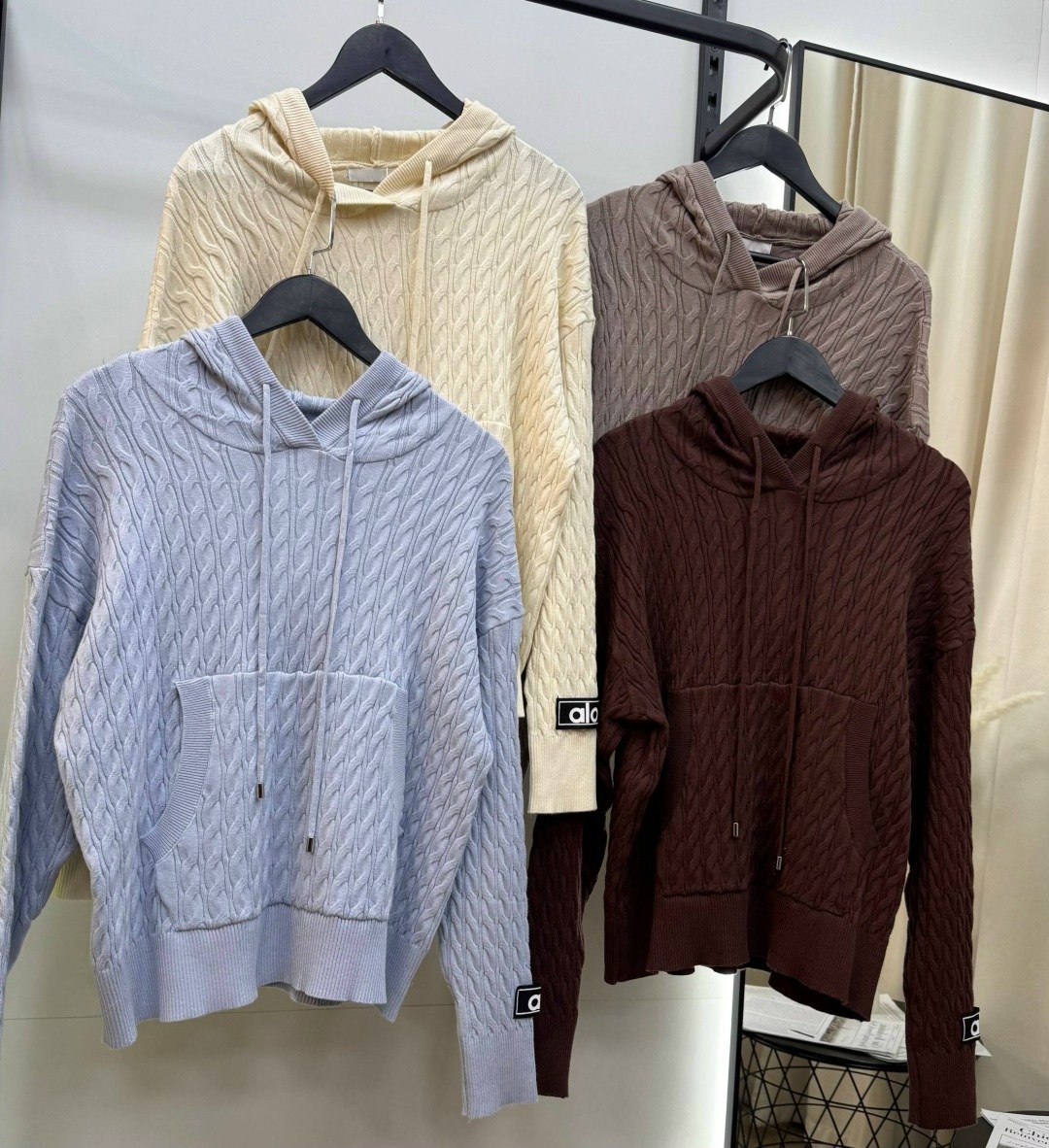 модные свитера,свитера с капюшоном,женская кофта,женский свитер,теплая кофта