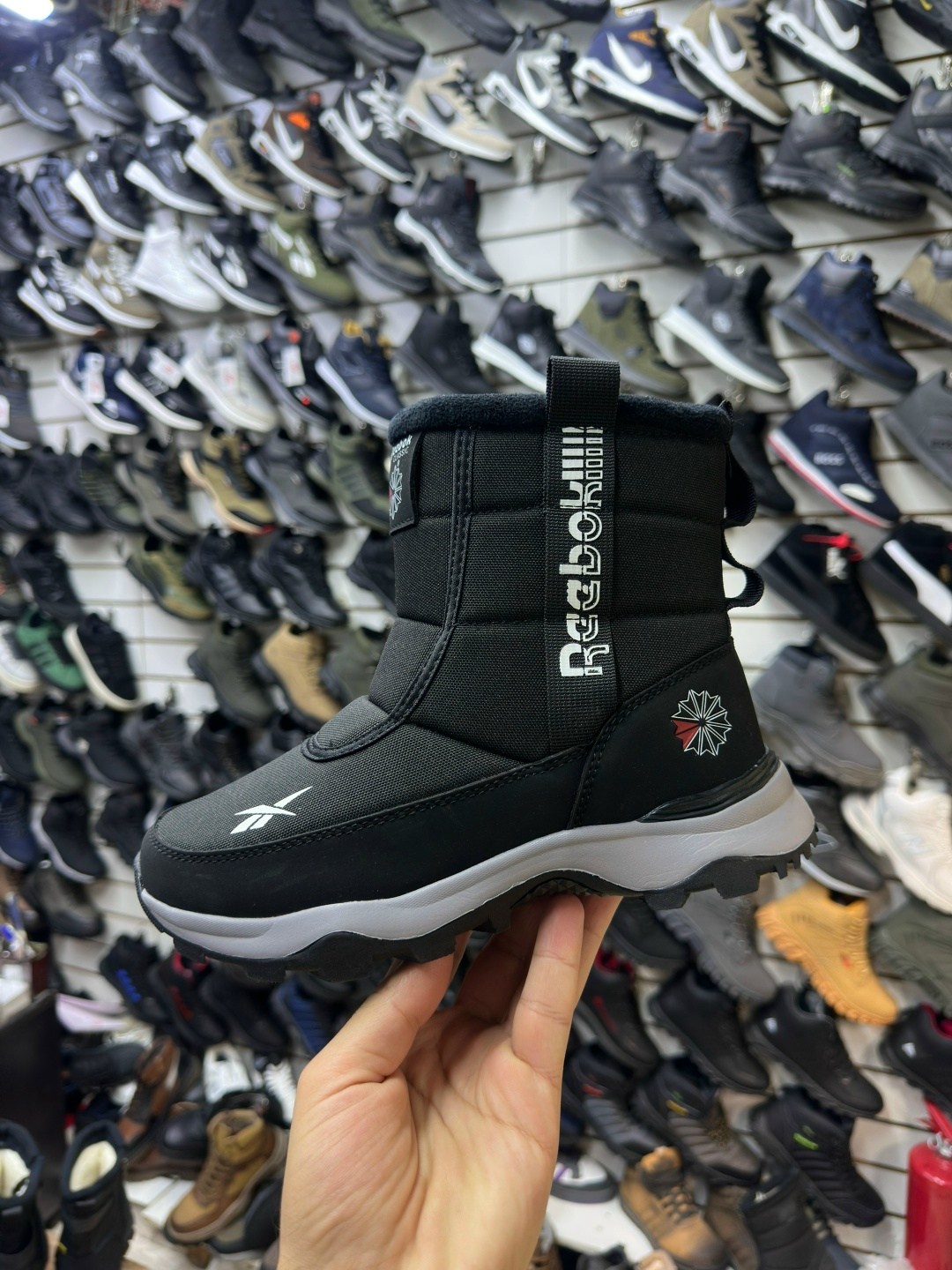 дутики adidas,adidas зимние дутики низкие,зимние сапоги adidas,сапоги adidas зимние (а548),дутики женские