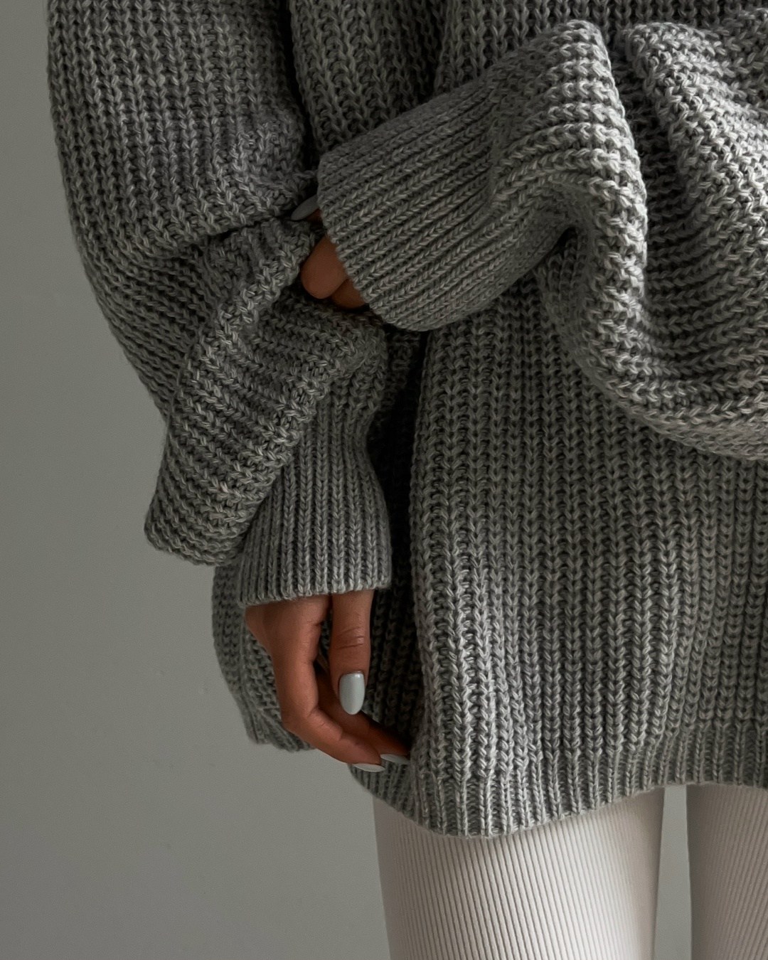 джемпер оверсайз,вязаный свитер оверсайз,модные свитера,женский свитер,вязаные джемпера