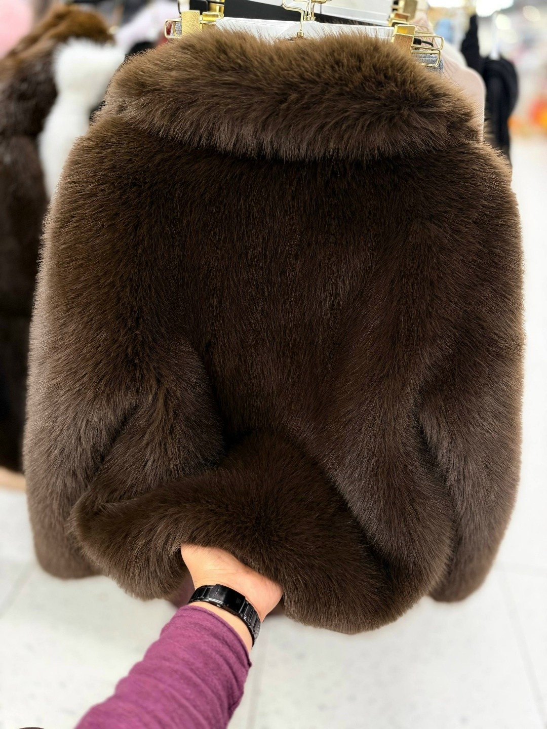 шубка,шуба короткая,женская куртка из искусственного меха,искусственная шуба,пальто из искусственного меха