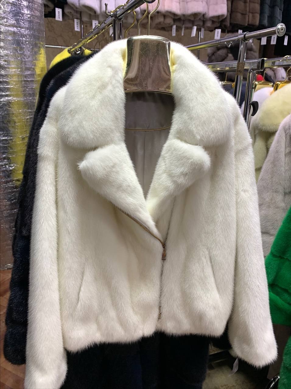 женская шуба,шубка,короткая шуба,шуба из искусственного меха норки,белая норковая шуба