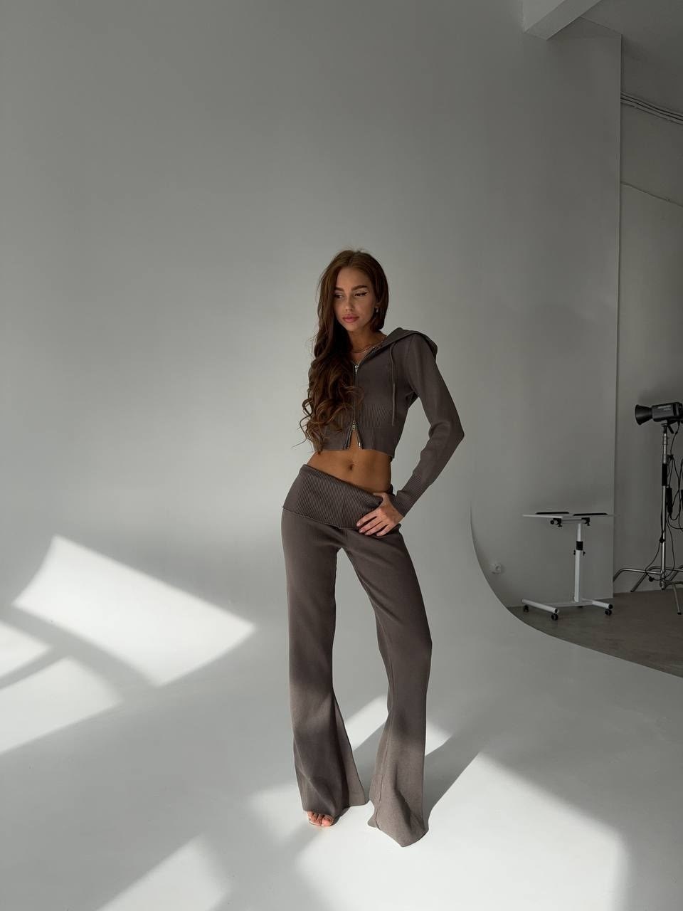 модные костюмы,костюм с брюками,женский костюм,костюм с брюками и топом,женский спортивный костюм
