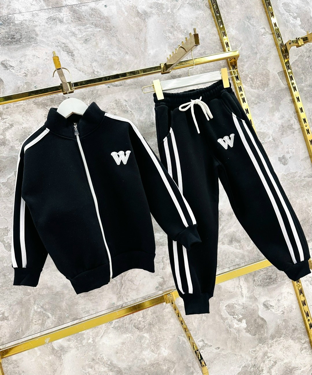 черный спортивный костюм для мальчика,спортивный костюм детский,cпортивный костюм для мальчика,детский спортивный костюм для мальчика,костюм спортивный детский из футера без начеса