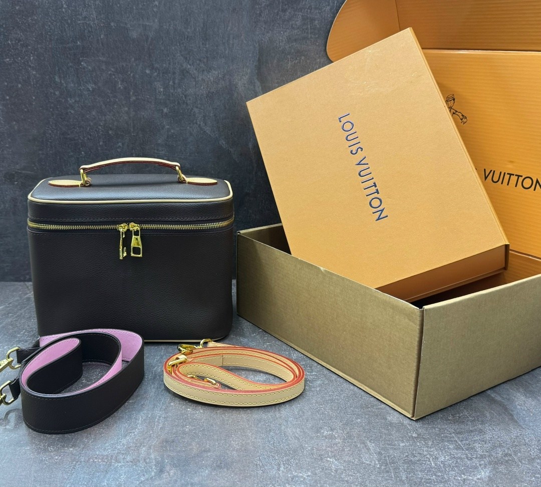 louis vuitton косметичка,косметичка louis vuitton из натуральной кожи,louis vuitton косметичка louis vuitton,сумка косметичка louis vuitton,косметичка lv копии люкс