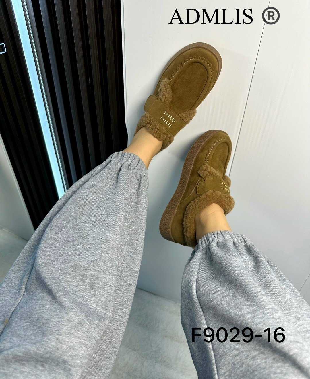 ,лоферы с мехам,лоферы на меху,женская , на плоской подошве