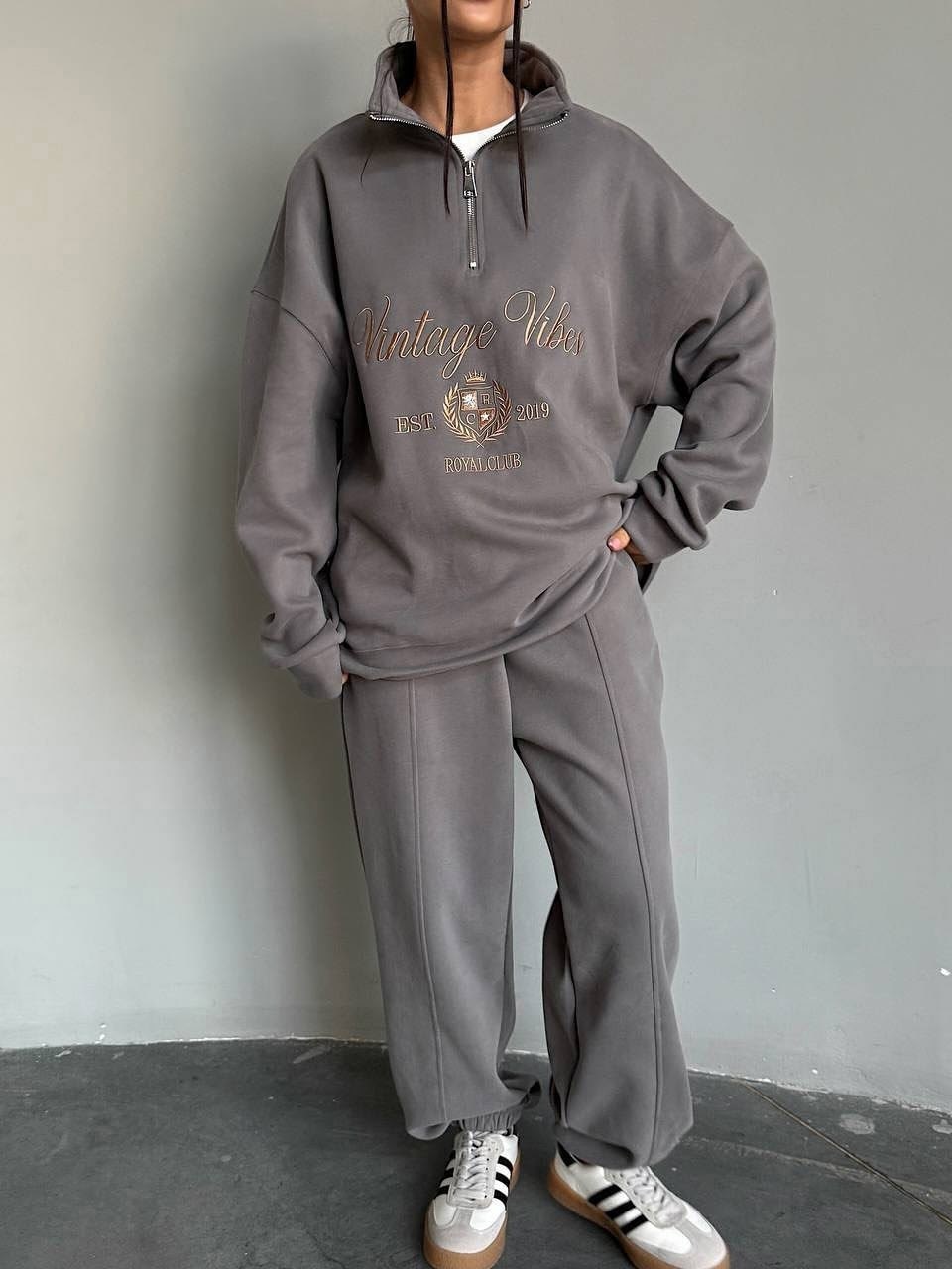 спортивные костюмы оверсайз,спортивный костюм оверсайз женский,в спортивном костюме,свитшот женская