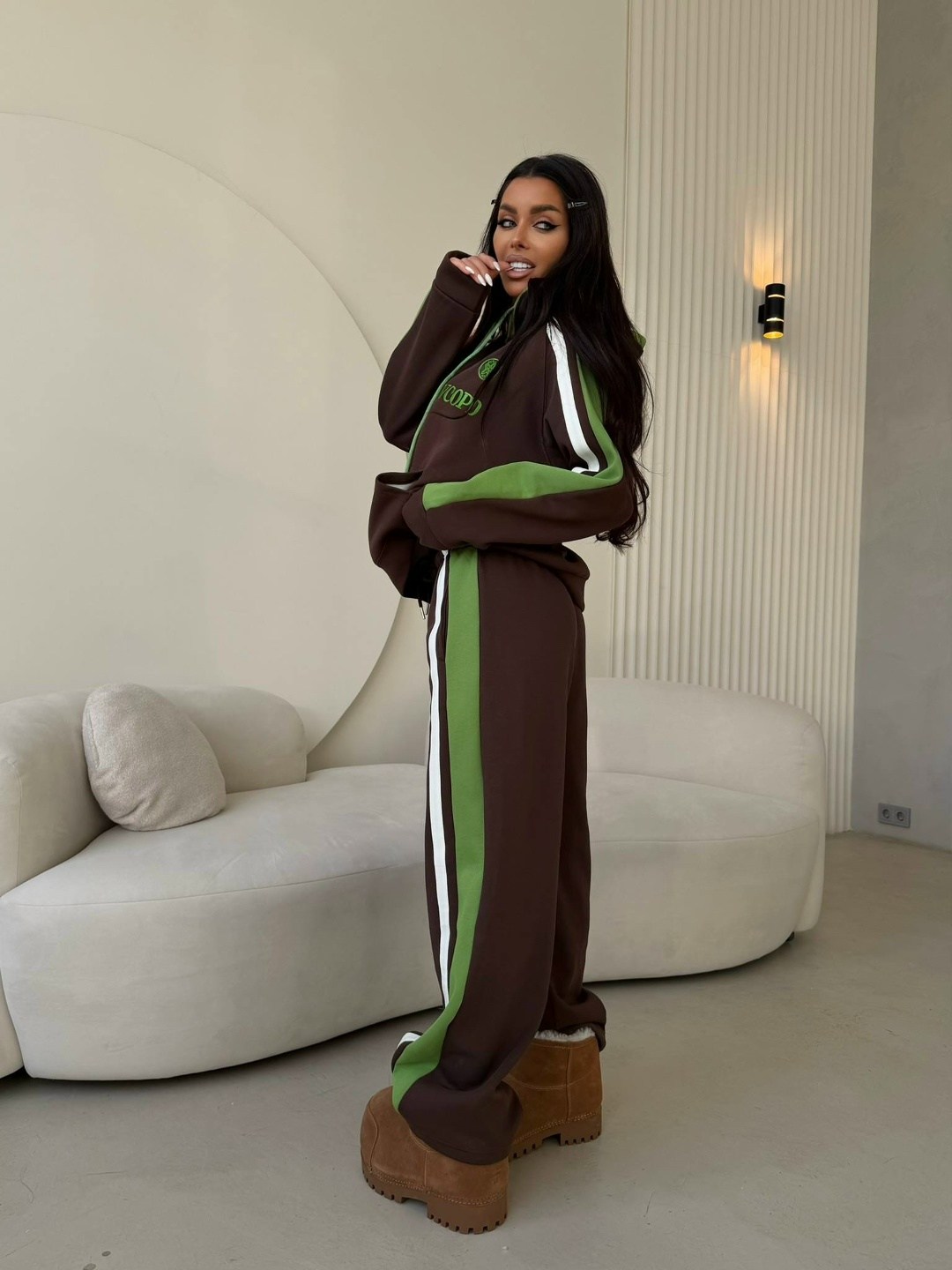 стильные костюмы,костюм спортивный с,костюмы женские спортивные,стильные женские костюмы,спорт костюм