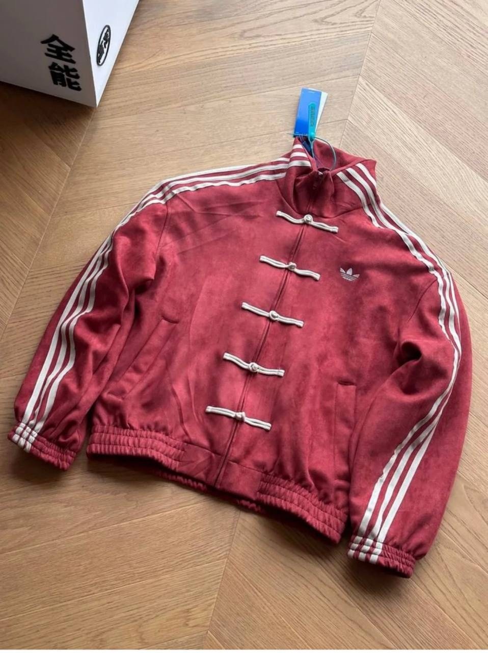 женская куртка бомбер,куртка бомбер adidas,куртка бомбер,спортивная куртка,куртка женская