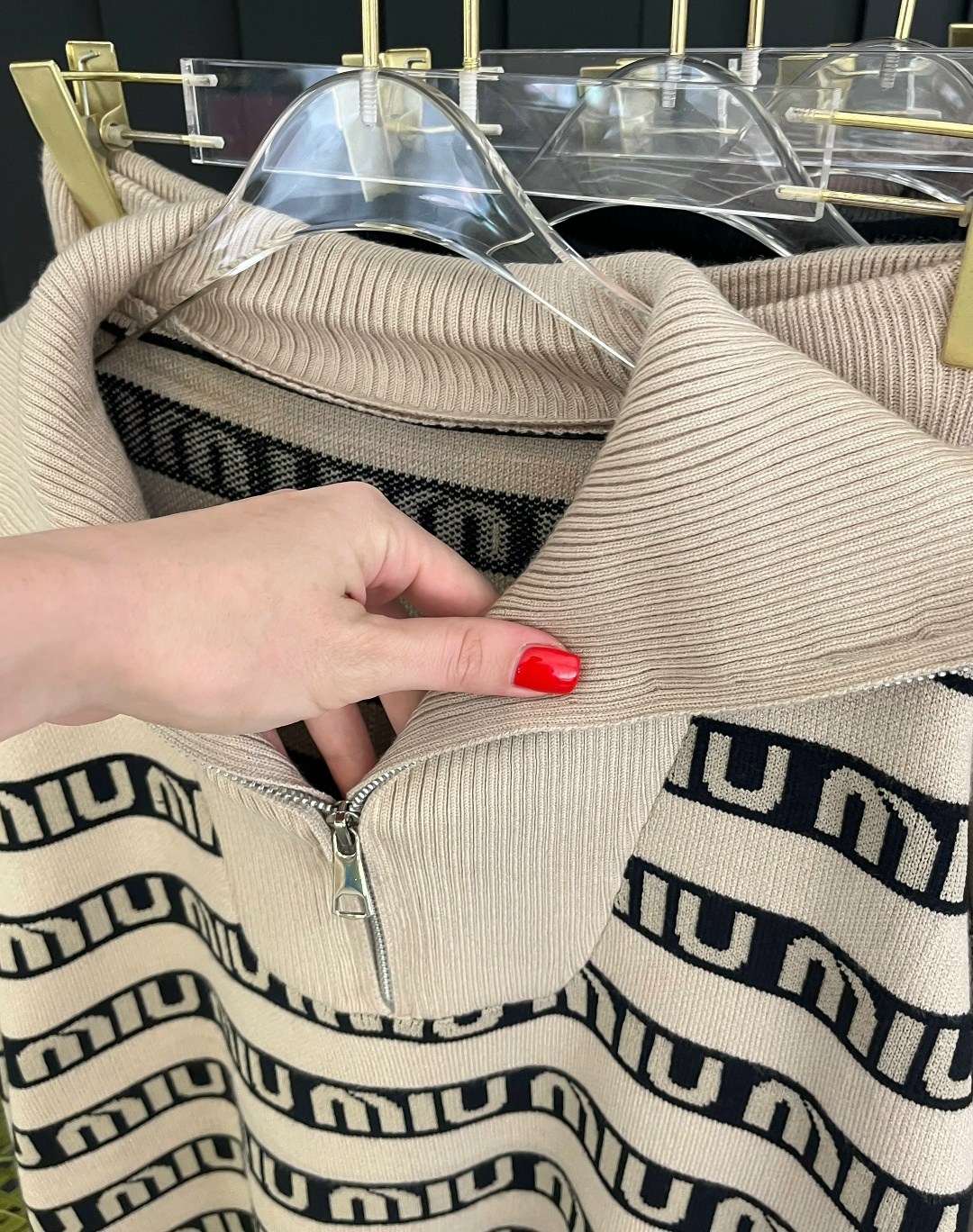 трикотажные костюмы,костюм fendi,костюм модный,костюм диор женский спортивный оригинал,женский трикотажный костюм