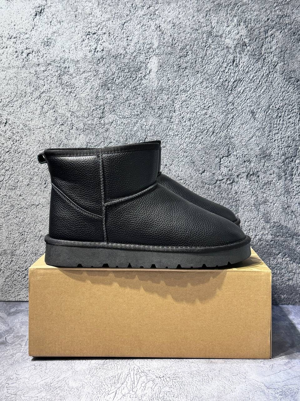 ugg mens classic mini leather black,мужские угги,graceland угги черные,зимний  мужской,угги мужские черные