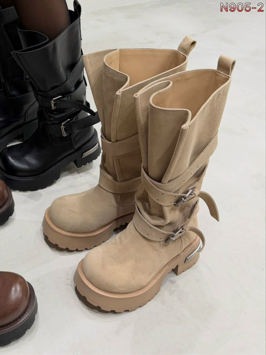 женские сапоги,сапоги модные,,коричневые сапоги,сапоги коричневые женские