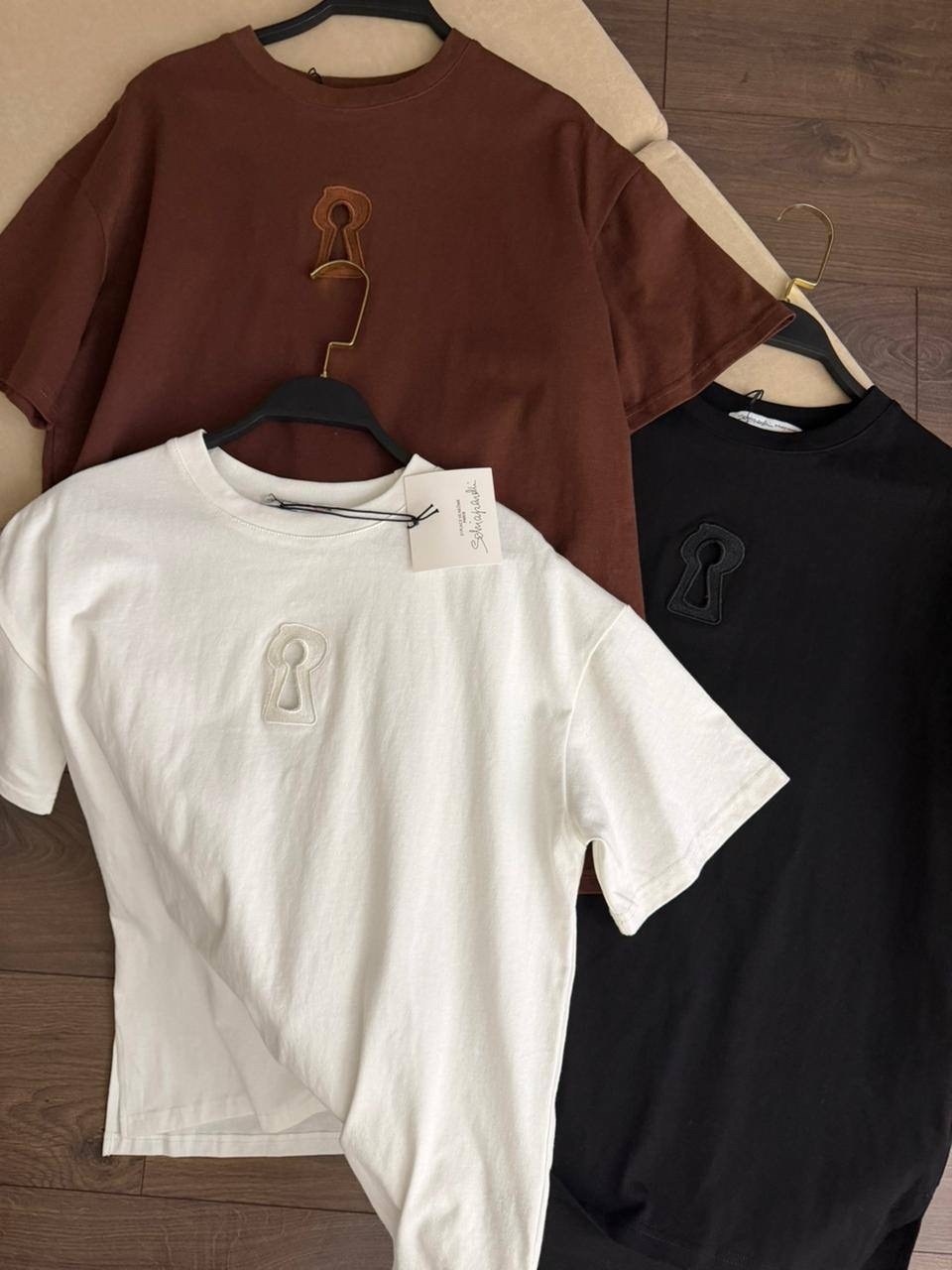 футболки женская,футболки и топы,стильная футболка,одежда для женщин,стильные наряды