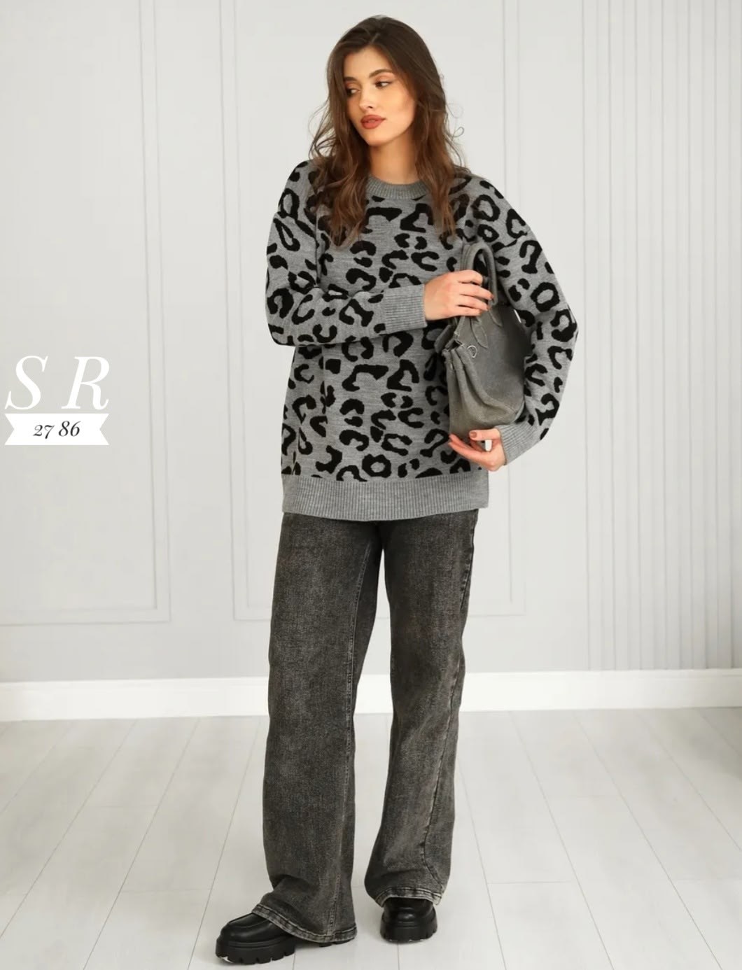 свитера женские,свитер леопардовый оверсайз трикотажный,свитер леопардовый оверсайз,свитер с леопардовым принтом,вязаные свитера