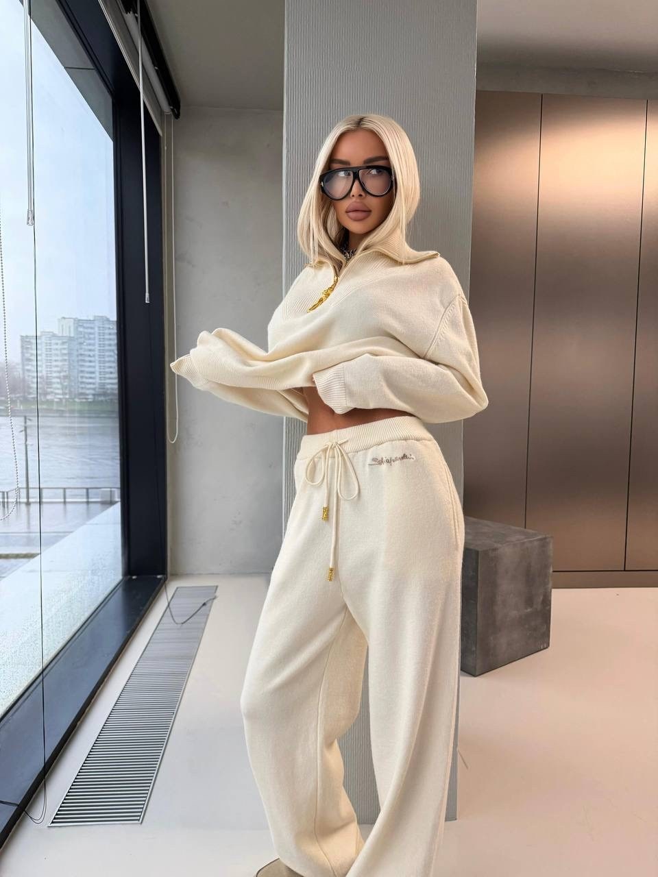 трикотажные костюмы,бежевый костюм,кашемировый костюм,костюм повседневный,костюм с брюками