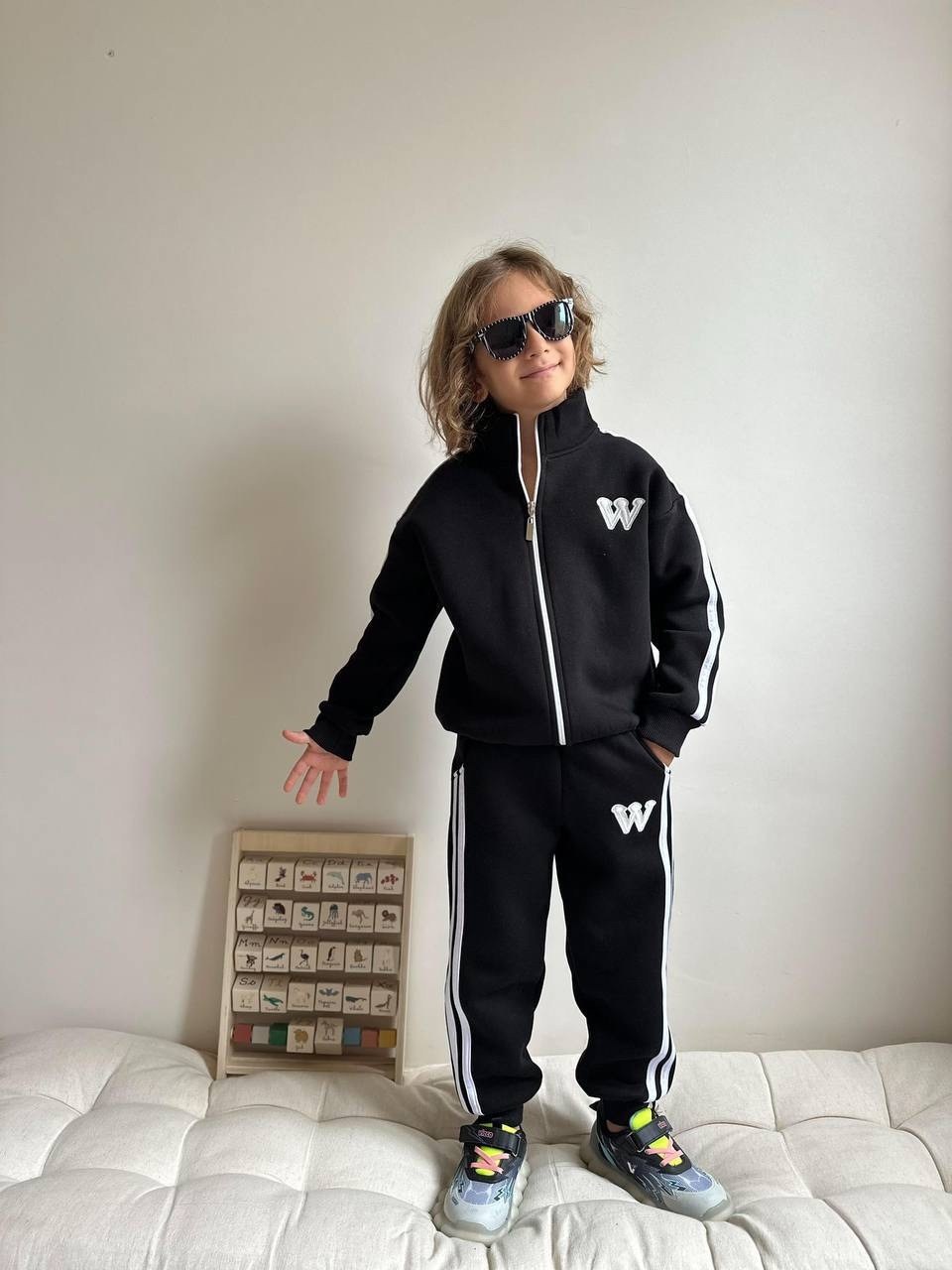 черный спортивный костюм для мальчика,спортивный костюм детский,cпортивный костюм для мальчика,детский спортивный костюм для мальчика,костюм спортивный детский из футера без начеса