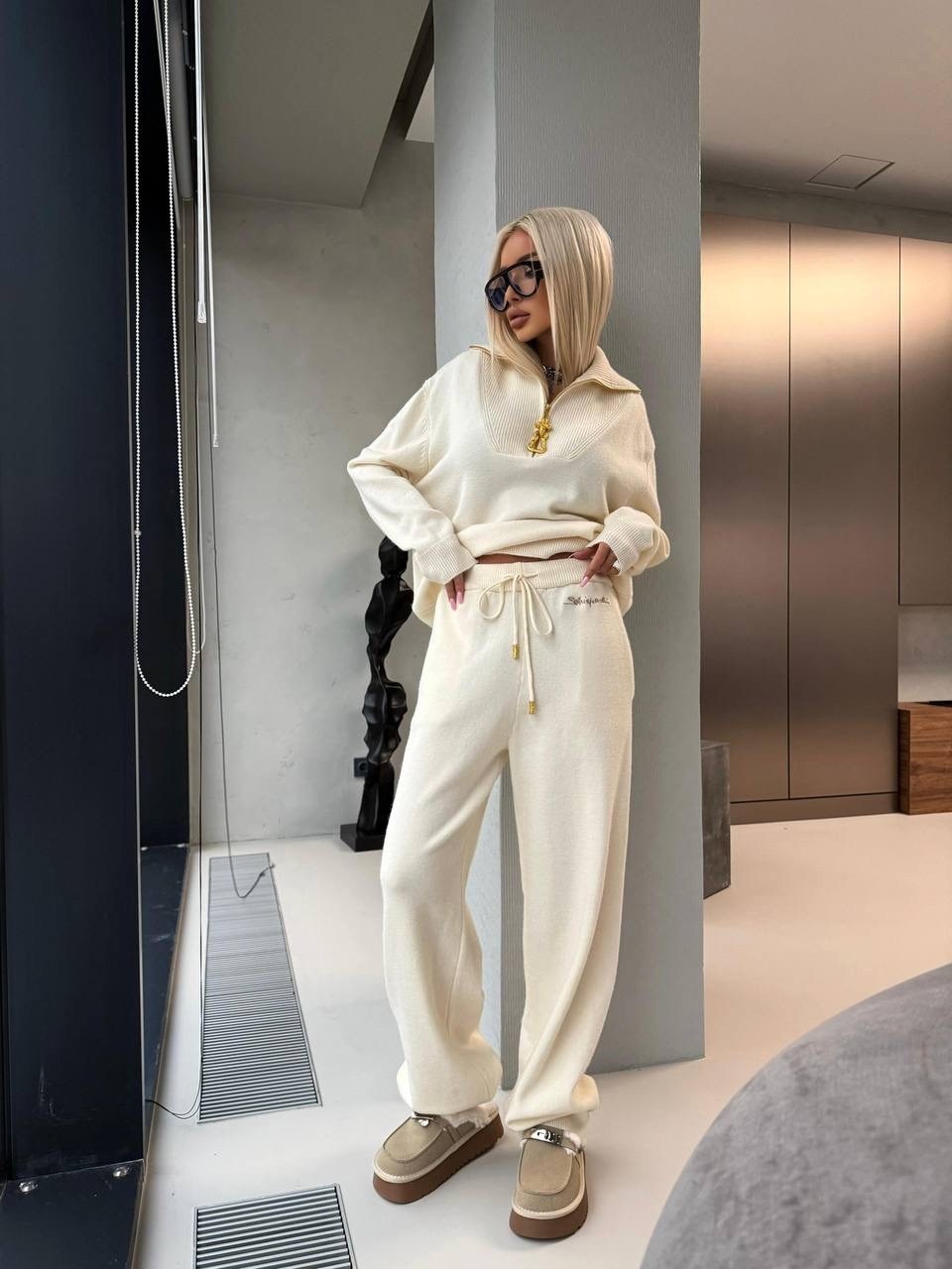 трикотажные костюмы,бежевый костюм,кашемировый костюм,костюм повседневный,костюм с брюками