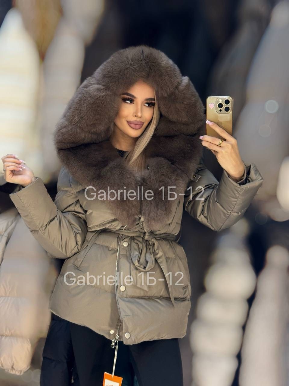 пуховики с натуральным мехом,стильные пуховики,пуховик с мехом,зимние куртки,куртка пуховик с натуральным мехом