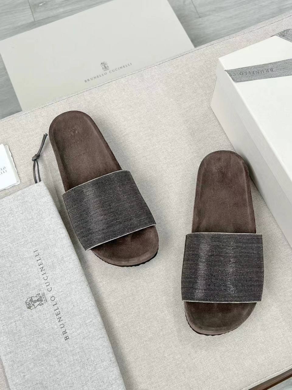 шлепанцы brunello cucinelli,,женские шлепанцы,замшевые шлепанцы brunello cucinelli,мюли brunello cucinelli