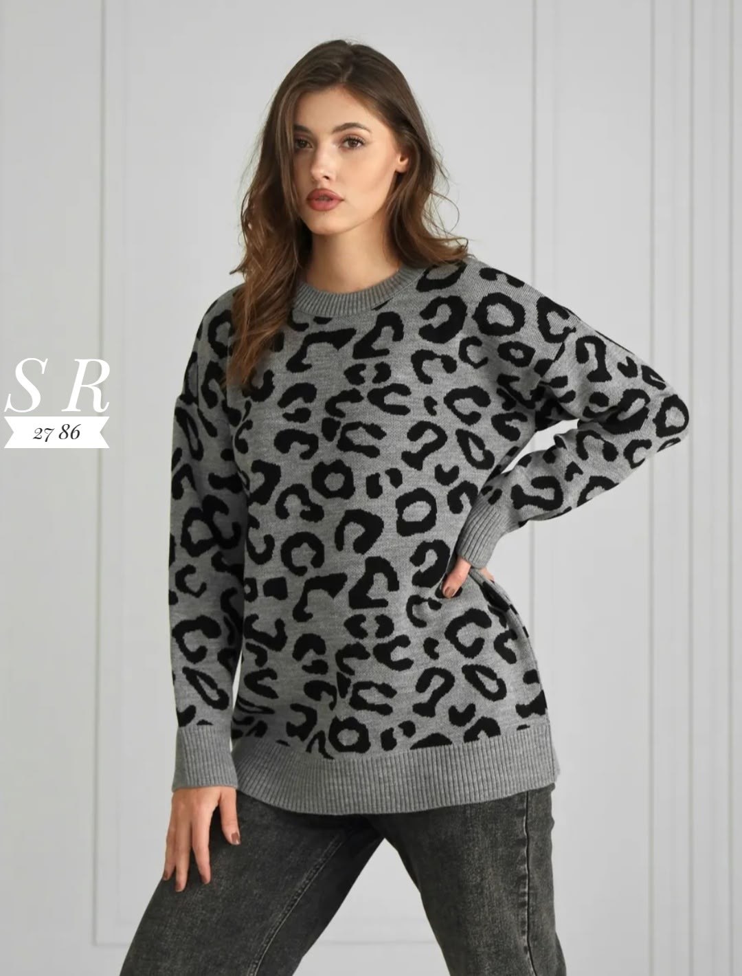 свитера женские,свитер леопардовый оверсайз трикотажный,свитер леопардовый оверсайз,свитер с леопардовым принтом,вязаные свитера