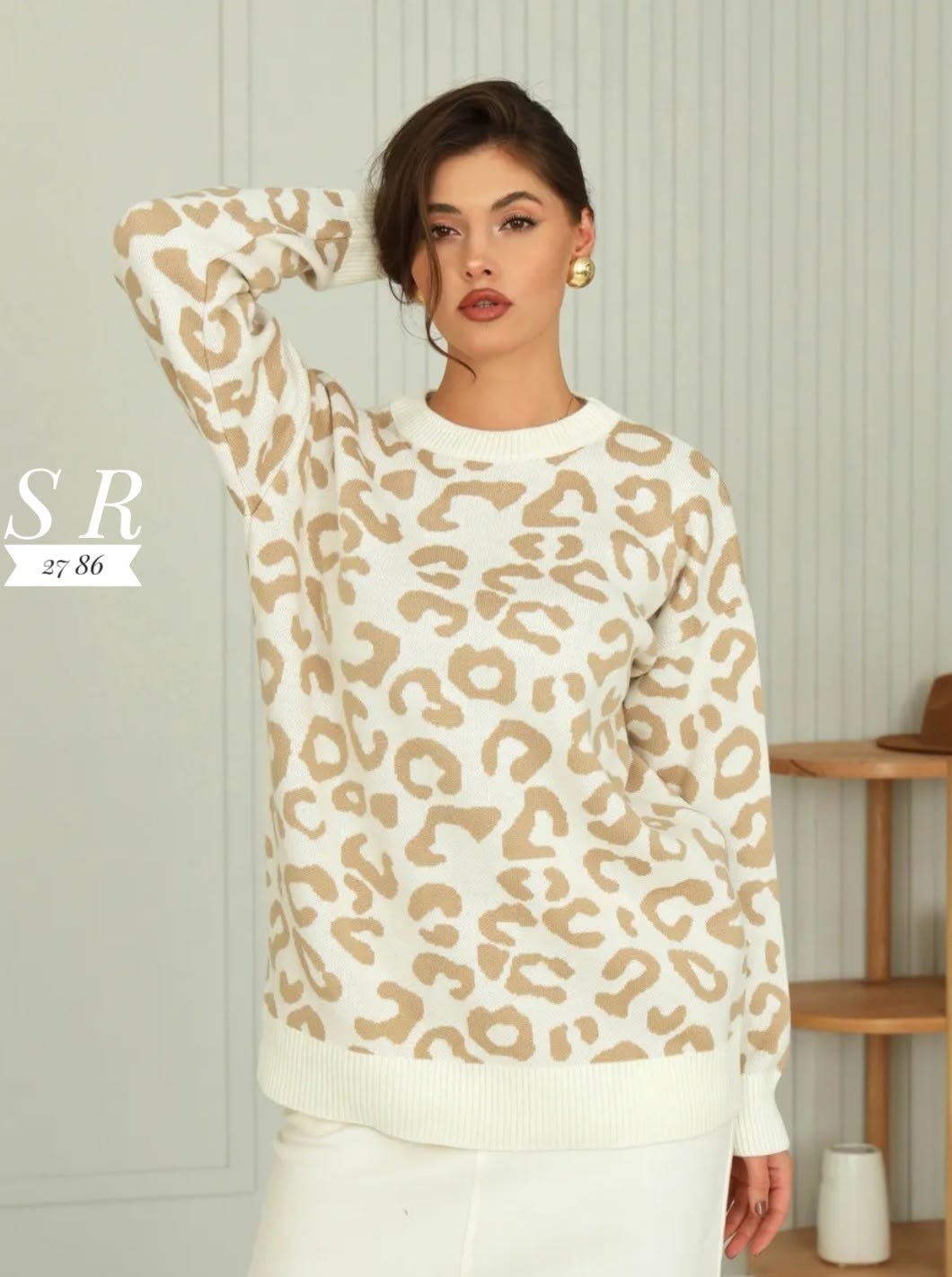 свитера женские,свитер леопардовый оверсайз трикотажный,свитер леопардовый оверсайз,свитер с леопардовым принтом,вязаные свитера