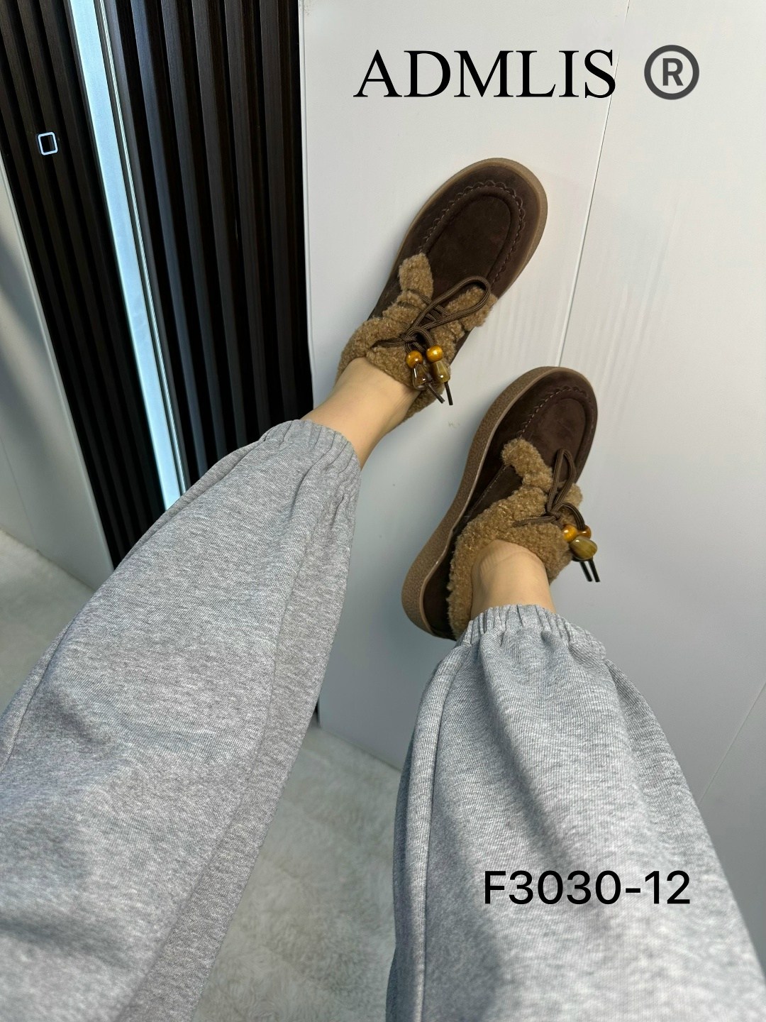 ,лоферы с мехам,лоферы на меху,женская , на плоской подошве