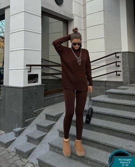 свитер с воротником,женский свитер,вязаные свитера,свитер,свитер с высоким воротником