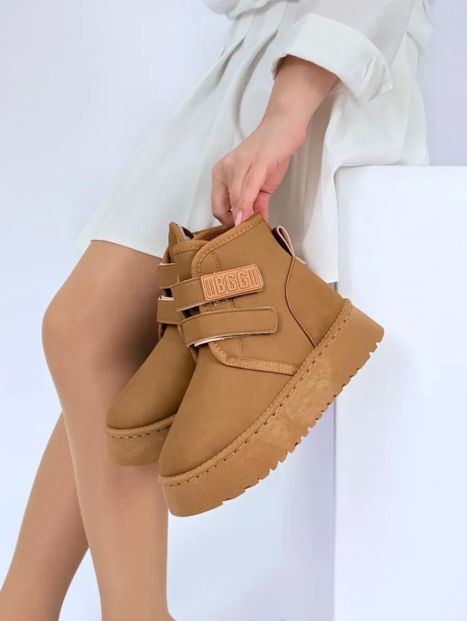 женские угги,,зимняя  женская,модные угги,угги женские зимние