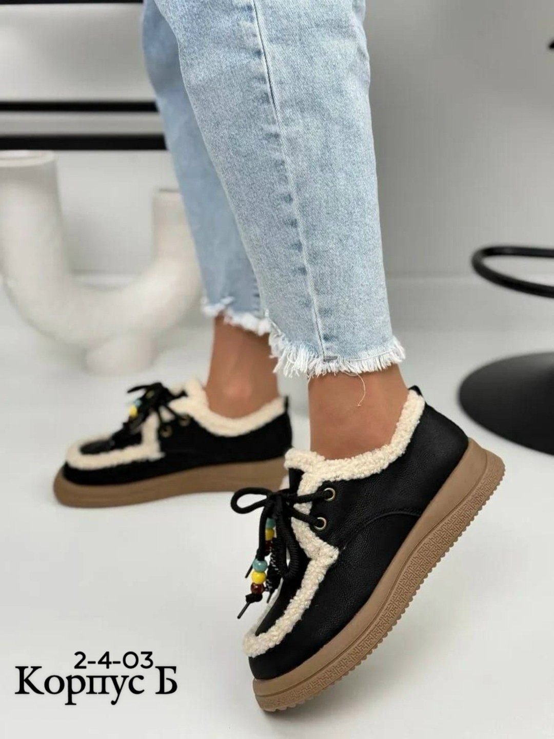 ,женская ,кроссовки женскиe,женские угги, зимняя