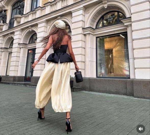 платье с корсетом,женские корсеты,платье корсетное,платье стильное,корсетное платье с открытыми плечами