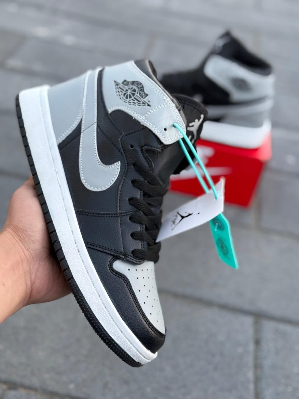 nike air jordan 1 retro high,nike air jordan 1 mid,nike air jordan 1 mid se,nike air jordan 1 retro high og,nike air jordan 1