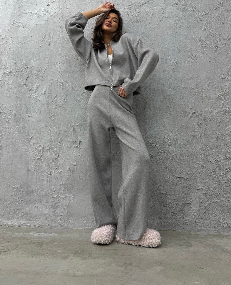 трикотажные костюмы,костюм женский на флисе,костюм на флисе,костюм с брюками,костюм черный