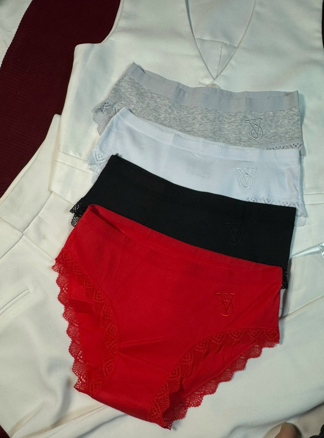 комплект женских трусов,комплект трусов,нижнее белье женский,женские трусы хлопковые,трусы с кружевами