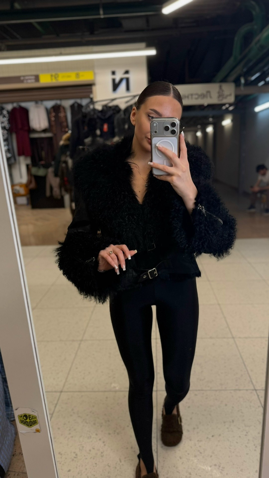 куртка с мехом,пальто модное,меховая куртка,пальто с мехом,меховое пальто