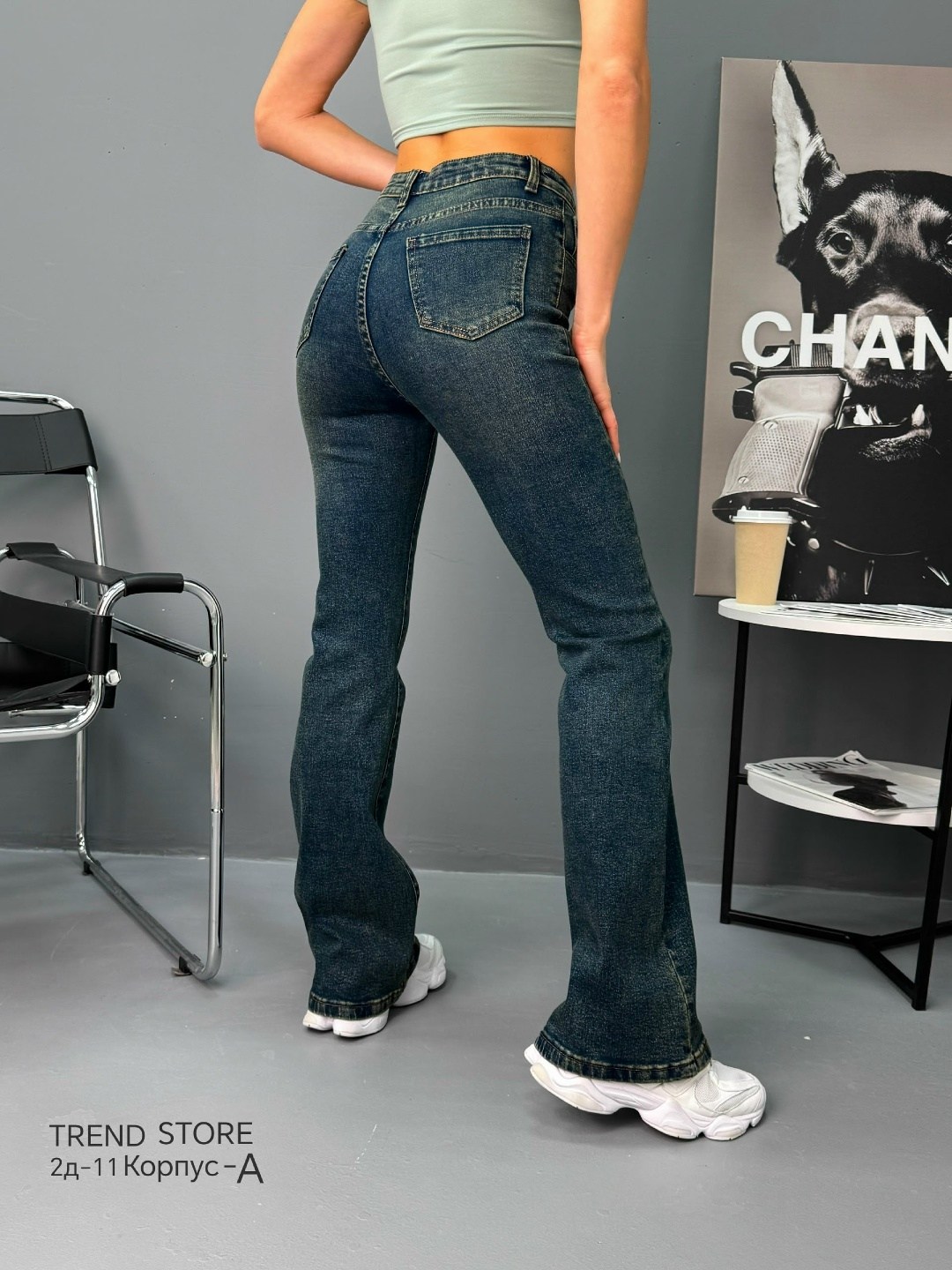 женские джинсы,женские джинсы клеш,клёш от колена джинсы,джинсы женские клеш от колена,джинсы клёш женские 2025