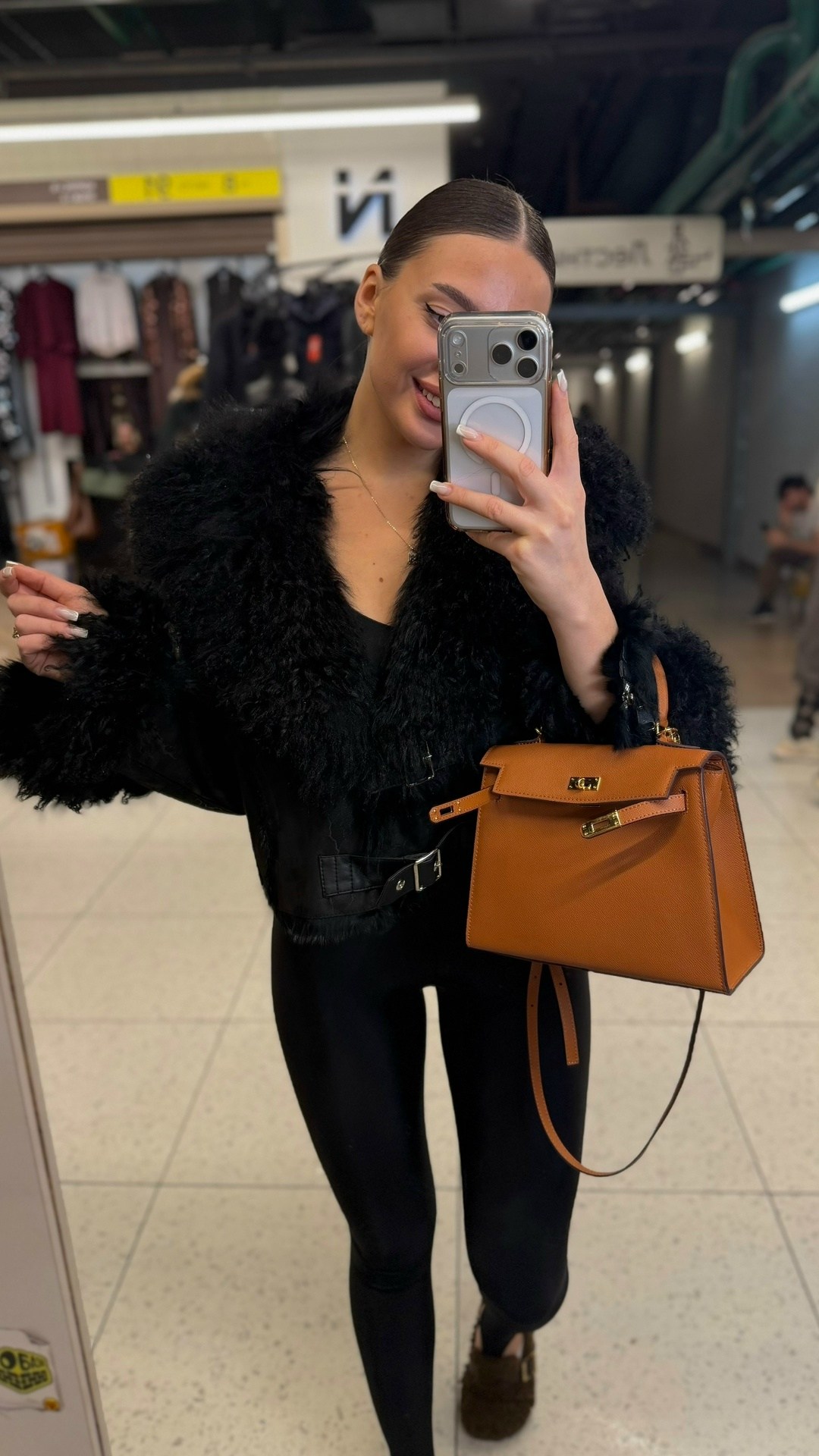 куртка с мехом,пальто модное,меховая куртка,пальто с мехом,меховое пальто