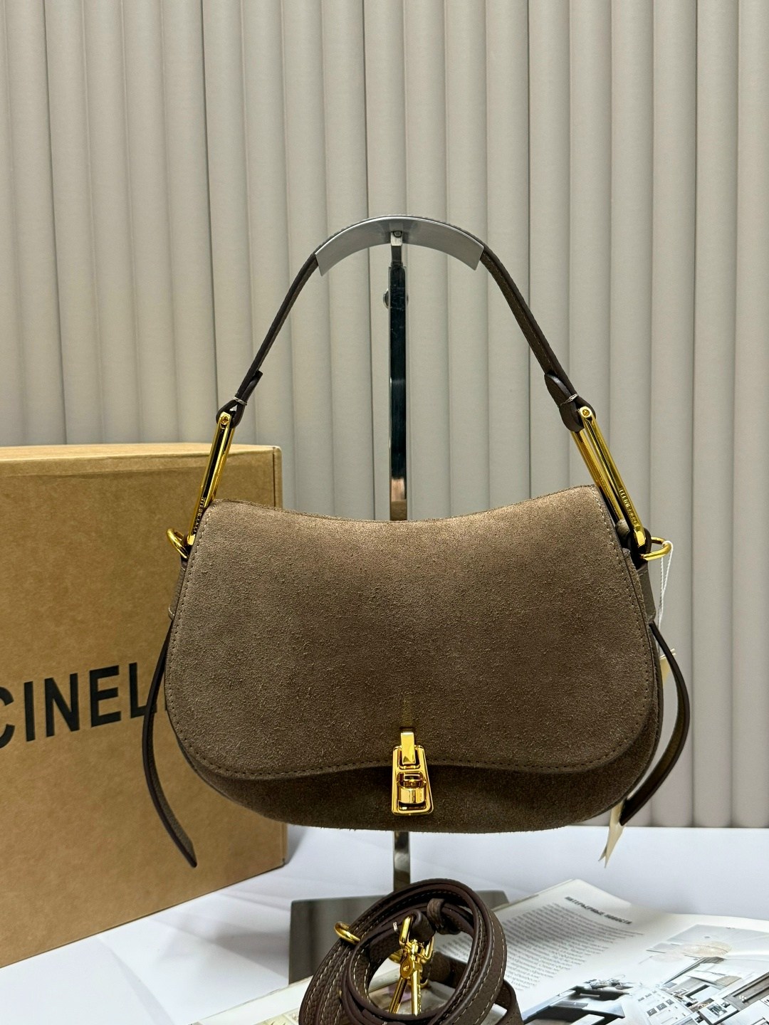 coccinelle сумка,замшевая сумка,сумка женская брендовая,сумка женская натуральная замша,сумка