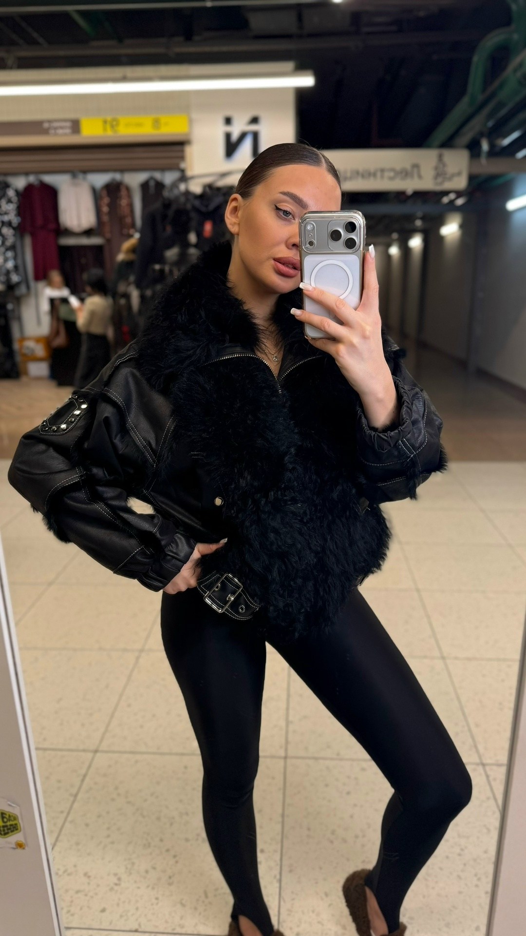 куртка кожаная,куртка с мехом,куртка теплая,куртка женская,меховая куртка