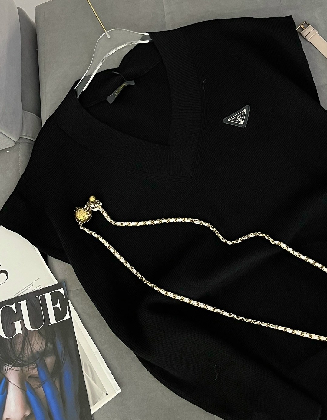 вязаная жилетка,жилетка женская,трикотажная жилетка,жилет вязаный,жилет женская вязаная