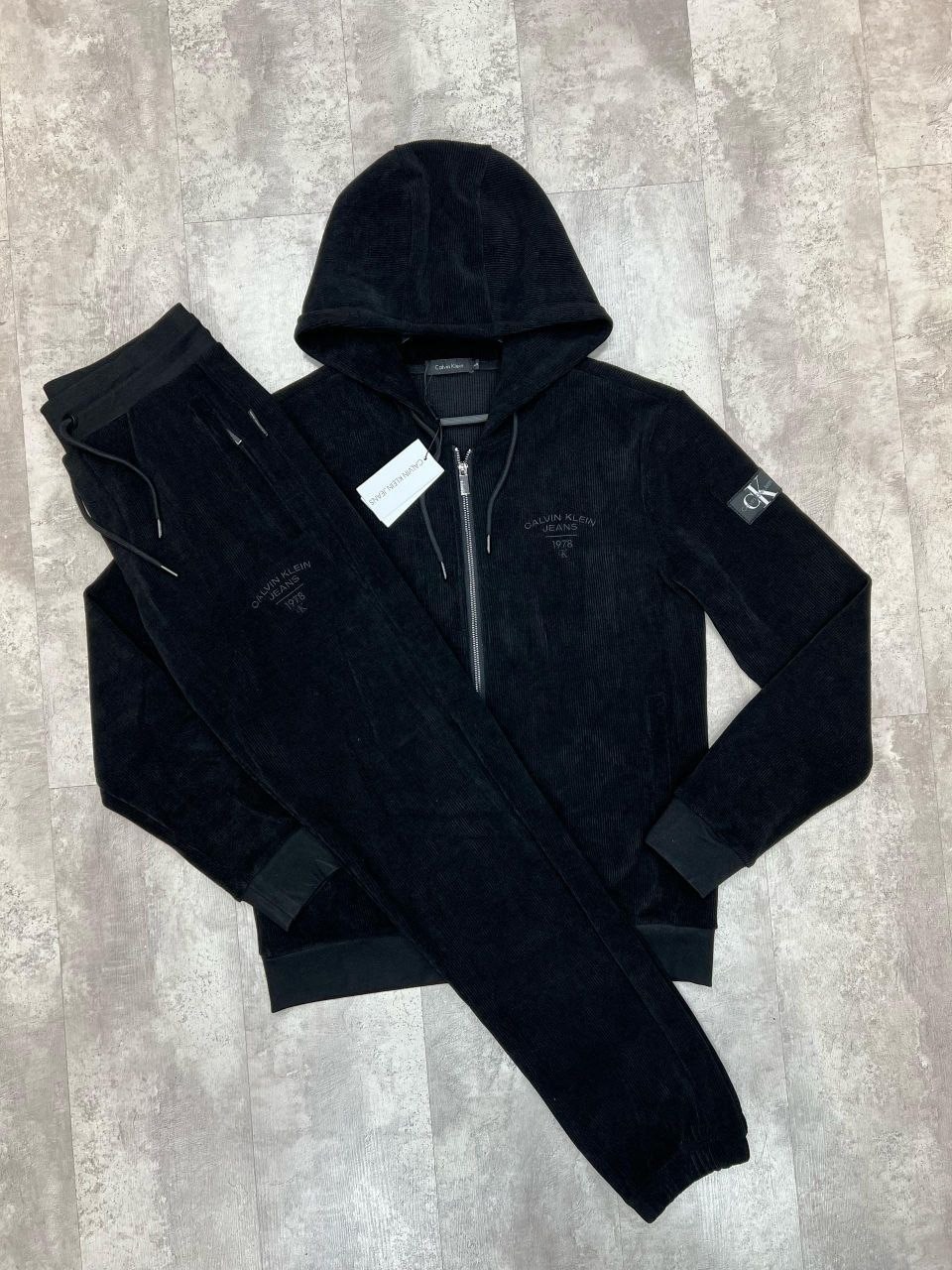 cпортивный костюм велюровый,велюровый костюм,спортивный костюм мужской велюровый,мужские спортивные костюмы,костюм версаче