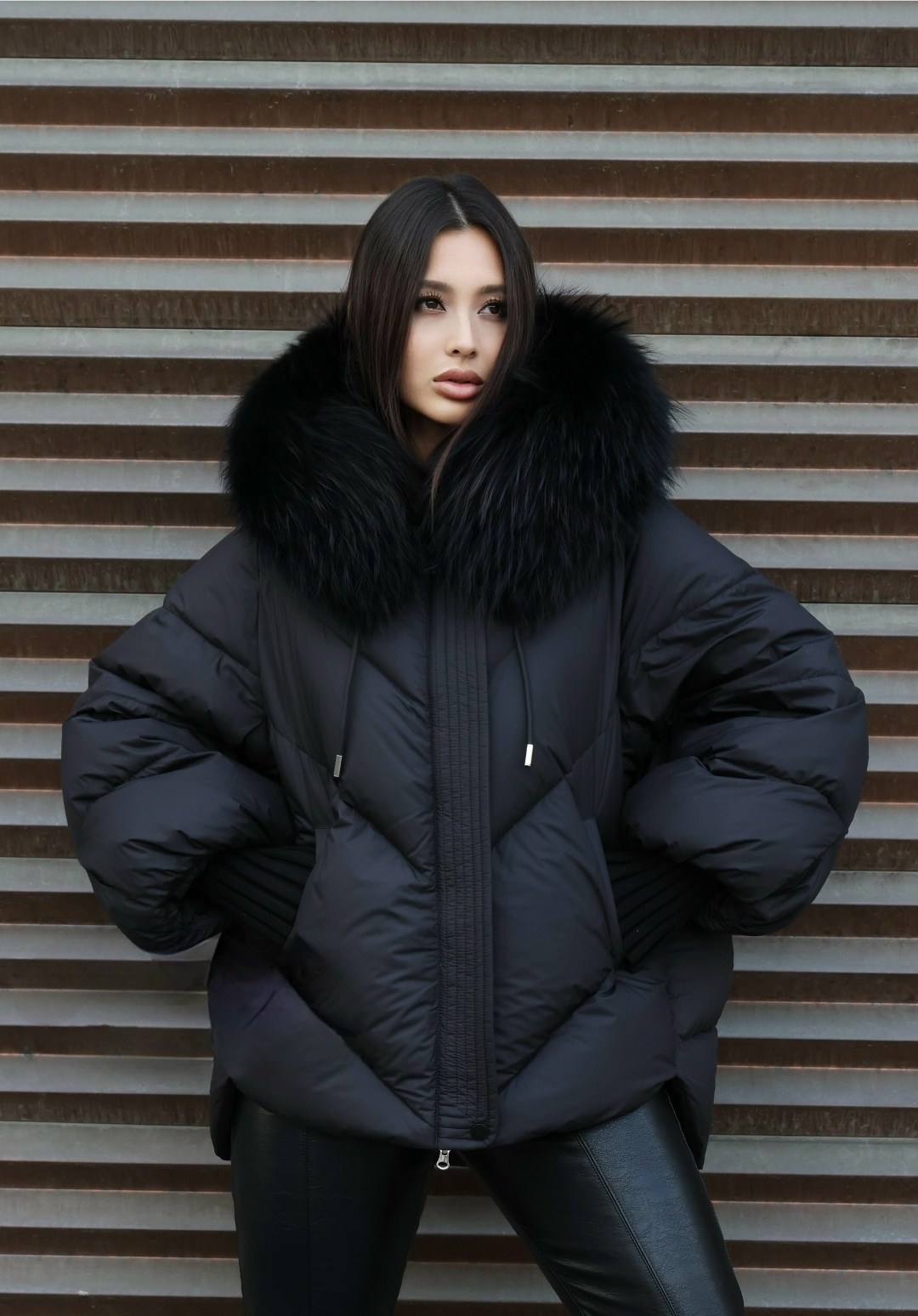 стильные пуховики,короткий пуховик,пуховики с мехом,куртка пуховик,черный пуховик